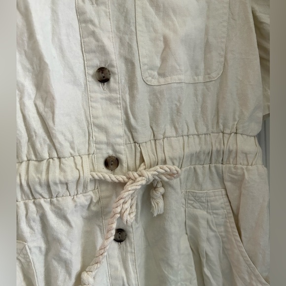 Universal Thread Off-White Collared Top - Picture 3 of 4